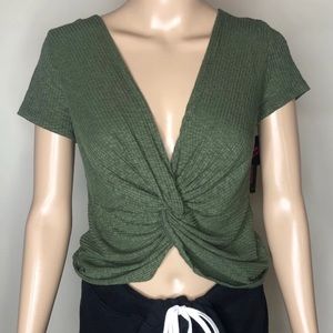 NWT No Boundaries Top Size Small!